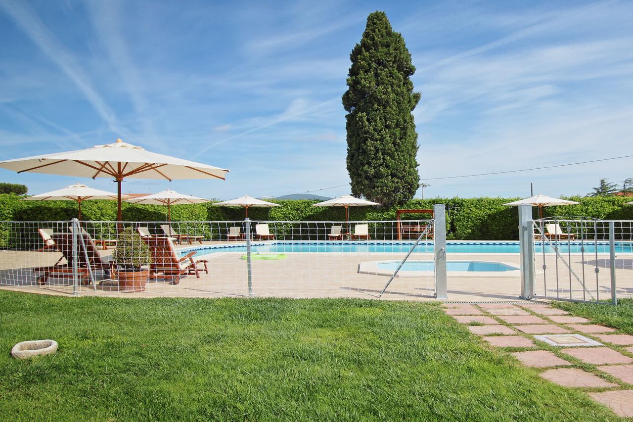 Podere Tre Cipressi Aparthotel Campiglia Marittima Εξωτερικό φωτογραφία